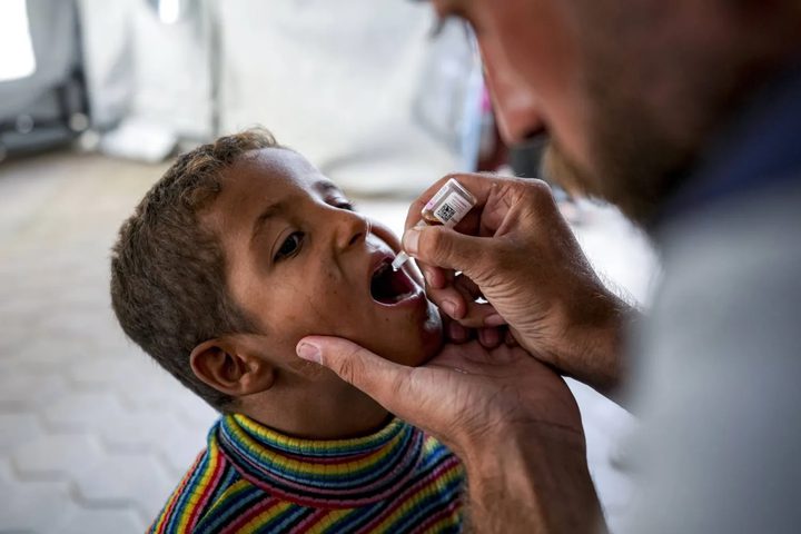 الصحة تحذر من كارثة صحية بسبب منع إسرائيل إدخال لقاحات شلل الأطفال إلى غزة