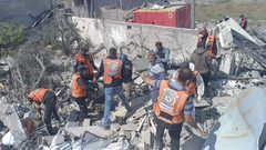 9 شهداء و25 إصابة في قصف إسرائيلي استهدف منزلاً وخيمة للنازحين غرب خان يونس