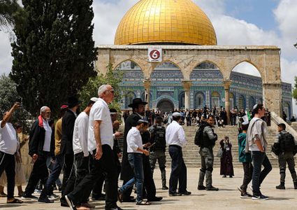 مستوطنون يقتحمون المسجد الأقصى المبارك