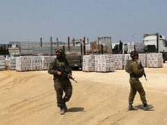 جيش الاحتلال يستعد لاستئناف المساعدات إلى غزة و سيوزعها بنفسه