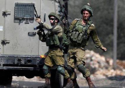 الاحتلال يقتحم مخيم شعفاط بالقدس ويداهم مدارس ومنازل