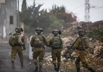 قوات خاصة تصيب شاباً وتختطفه في مدينة نابلس