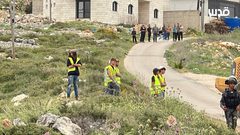 جيش الاحتلال جلب المستوطنين معه خلال عملية هدم المنازل في منطقة التعاون داخل مدينة نابلس.