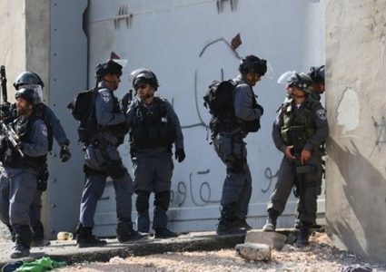 اقتحام مدارس وكالة الغوث في مخيم شعفاط والتهديد بإغلاقها خلال 30 يوما