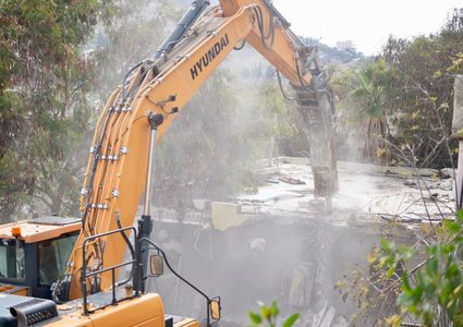 الاحتلال يهدم منزلا في قرية وادي فوكين غرب بيت لحم