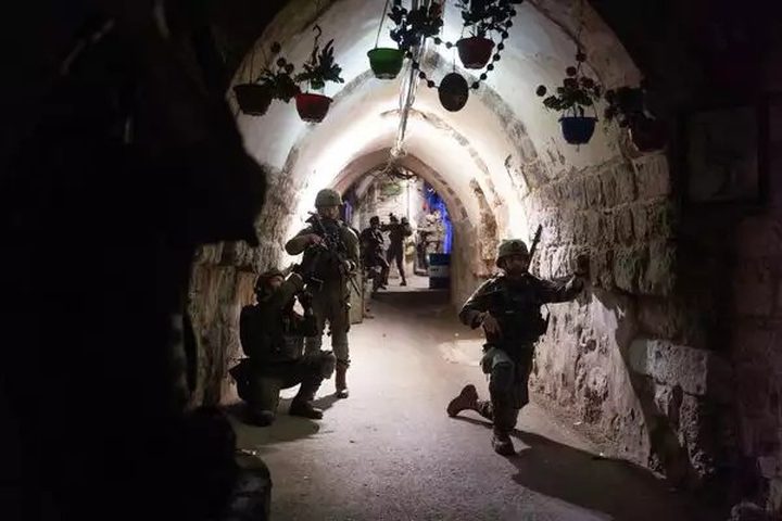 الدفع بـ3 كتائب..جيش الاحتلال يوسع عدوانه إلى نابلس
