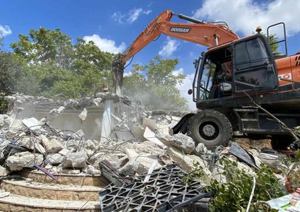 الاحتلال يهدم منزلا في قرية شوفة جنوب شرق طولكرم