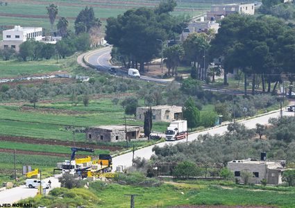 جيش الاحتلال يقوم بوضع بوابات حديدة امام ترمسعيا واللبن والساوية جنوب وشمال رام الله