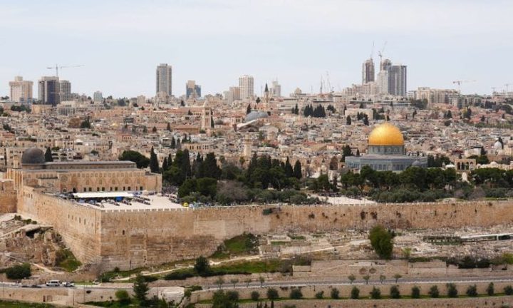 الأردن يرحب بقرار اليونسكو حول القدس القديمة وأسوارها