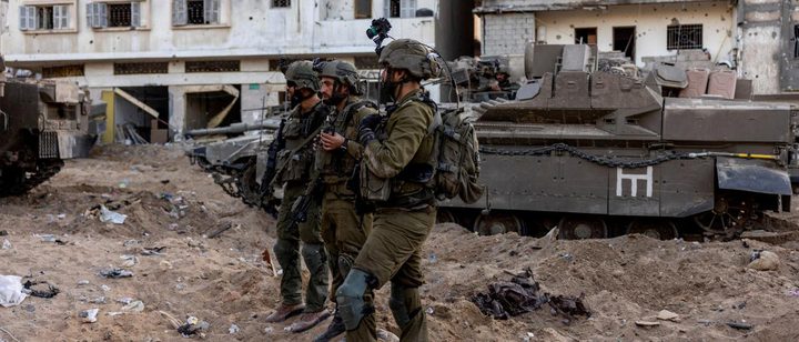 طيارون وجنود بسلاح جو الاسرائيلي يطالبون بإتمام صفقة التبادل رغم تحذيرهم