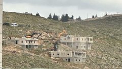 الاحتلال يهدم 3 منازل في قرية الريحية جنوب الخليل