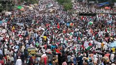 "طوفان بشري" في بنغلادش، إسناداً لغزة ونصرةً لفلسطين وتنديداً بعدوان الاحتلال.