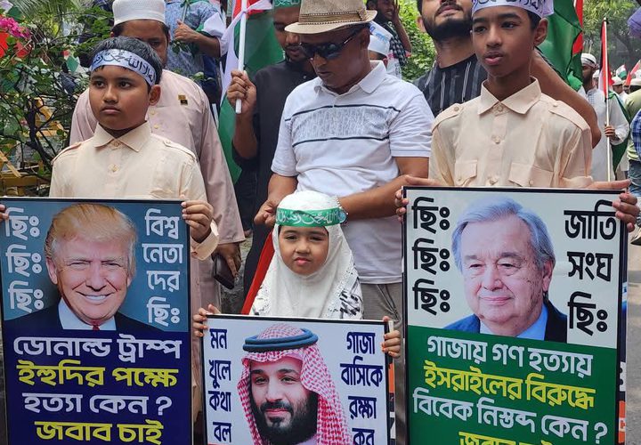"طوفان بشري" في بنغلادش، إسناداً لغزة ونصرةً لفلسطين وتنديداً بعدوان الاحتلال.