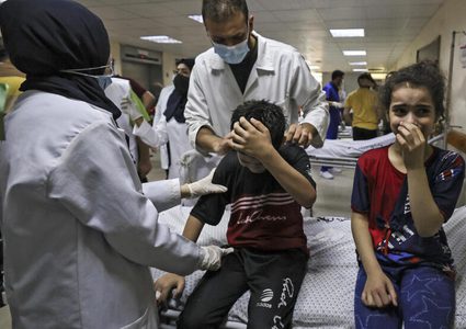 الصحة العالمية: يجب حماية المرضى والعاملين في المجال الصحي ورفع الحصار عن غزة