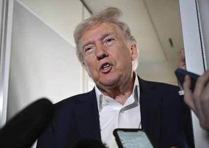 ترامب يصف المحادثات مع إيران بأنها تمضي على نحو جيد