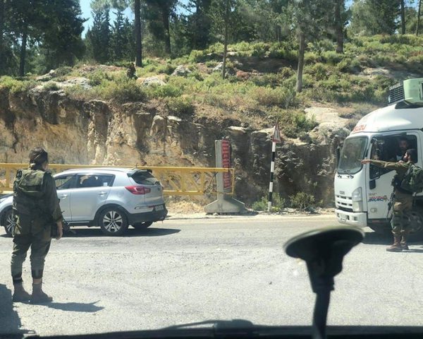 الاحتلال يعيق حركة المواطنين جنوب بيت لحم