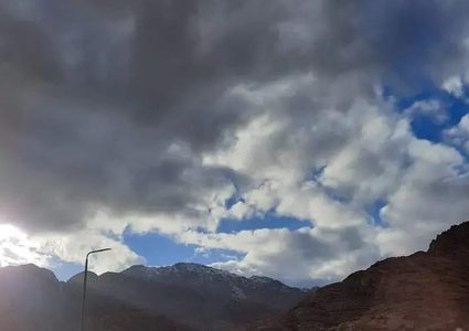 حالة الطقس: درجات الحرارة أدنى من معدلها وتوقعات بسقوط زخات من الأمطار