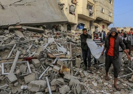 28 يوما لعودة الحرب.. شهداء بالعشرات بخان يونس والوسطى