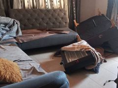 آثار تخريب الاحتلال محتويات منزل الشاب يزن عودة في شارع تل بنابلس قبيل اعتقاله بعد إصابته بالرصاص الحي.
