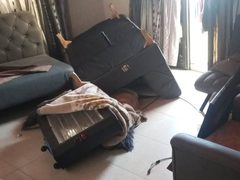 آثار تخريب الاحتلال محتويات منزل الشاب يزن عودة في شارع تل بنابلس قبيل اعتقاله بعد إصابته بالرصاص الحي.