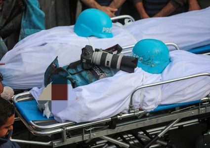 استشهاد صحفية وعائلتها في قصف الاحتلال منزلهم في غزة