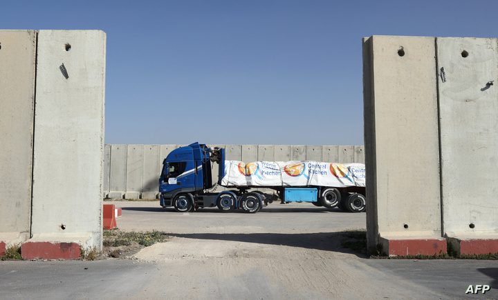 وزارة العمل تطالب بالضغط على الاحتلال لرفع القيود على حركة العمال والبضائع