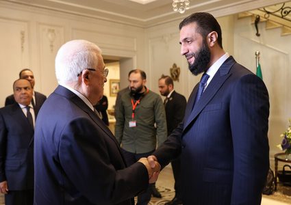 الرئيس محمود عباس يزور دمشق الجمعة للقاء الشرع