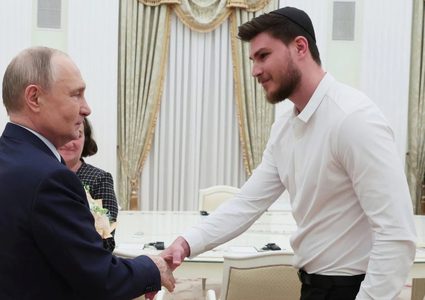 بوتين يهنئ "تروفانوف" بإطلاق سراحه ويقول: علينا الامتنان لقيادة حماس