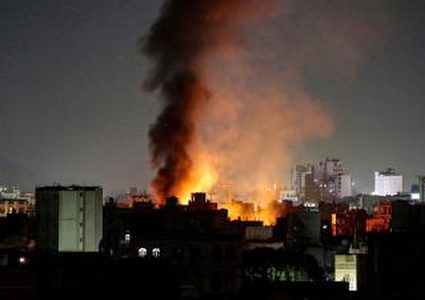 70 شهيدا وجريحا في غارات أميركية على ميناء رأس عيسى