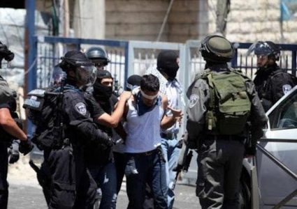 الاحتلال يعتقل شابين من القدس