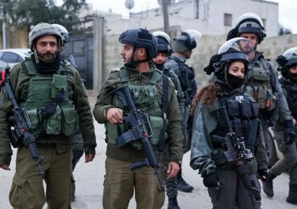 مداهمات واعتقالات في الضفة