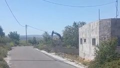 الاحتلال يجرف شارعًا زراعيًا في قرية ياسوف شرق سلفيت