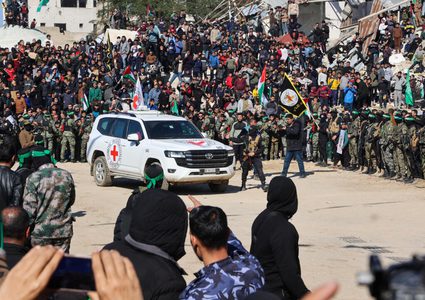 جولة مفاوضات جديدة ووفدان من حماس وإسرائيل يصلان القاهرة بضغط أمريكي