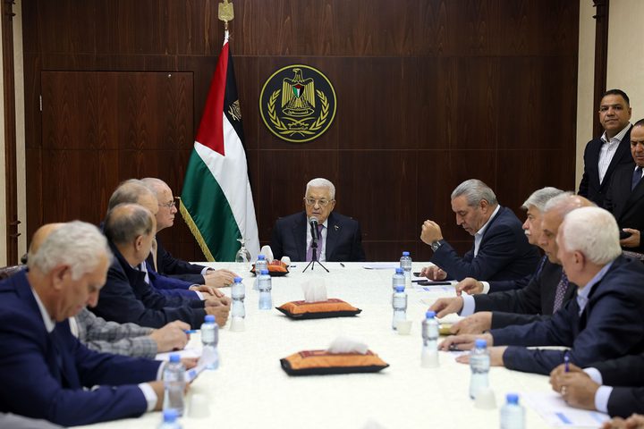 ما الفرق بين نائب رئيس اللجنة التنفيذية ونائب رئيس السلطة .. وكيف يتم انتخابهما؟