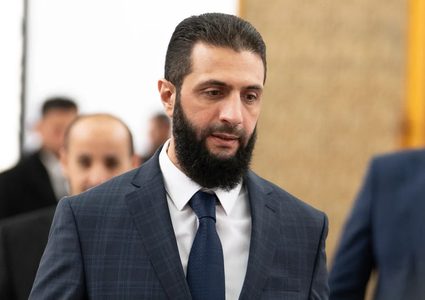 الرئيس السوري لـ "نيويورك تايمز": "أي فوضى في سوريا ستضر بالعالم أجمع"