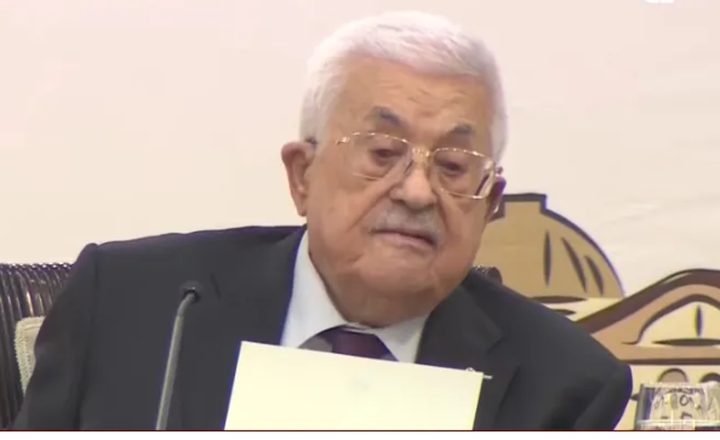 الرئيس عباس يؤكد ضرورة ترتيب البيت الفلسطيني ويدعو حماس لإنهاء حكمها لغزة