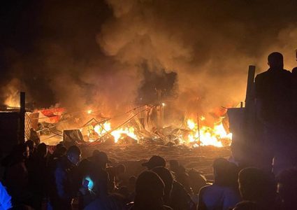 شهيد برصاص الاحتلال في مواصي خان يونس وغارات على عدة مناطق بالقطاع