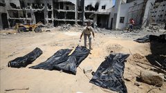 استشهاد 10 فلسطينيين في استهداف خيمة للنازحين شرقي مدينة غزة