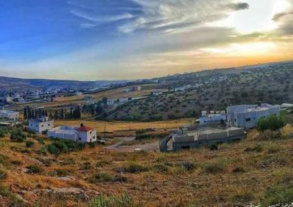 الطقس: أجواء غائمة جزئيا وحارة نسبيا