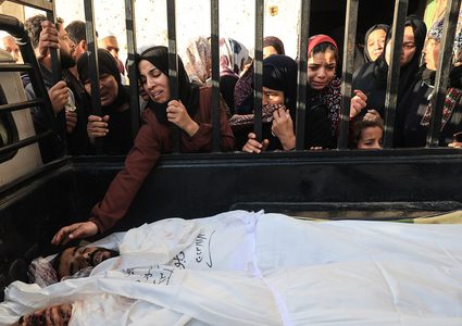 استشهاد مسن وسيدة في قصف الاحتلال شمال قطاع غزة