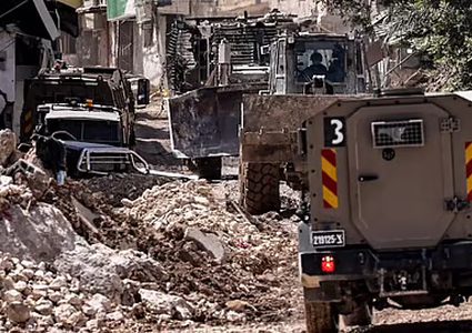 تحركات مكثفة لآليات الاحتلال في مدينة طولكرم وسط تصعيد متواصل