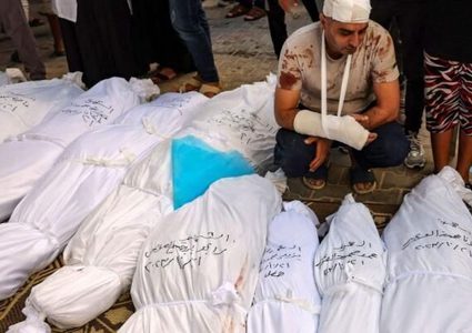 14 شهيدا بينهم أطفال جراء قصف الاحتلال مقهى ومنزلا وسط وجنوب قطاع غزة