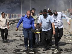 ارتفاع حصيلة انفجار الميناء في إيران إلى 18 قتيلا و800 جريح