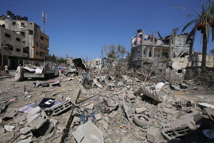 ٨ شهداء في قصف منزل في غزة