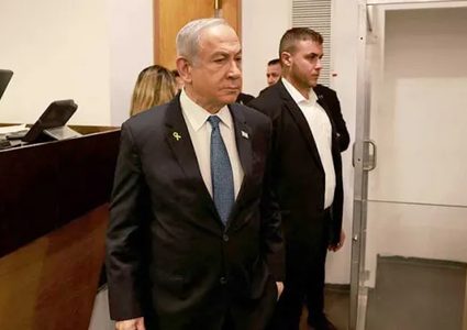 نتنياهو يمثُل للمرة الـ27 أمام المحكمة المركزية في تل أبيب للرد على تهم فساد