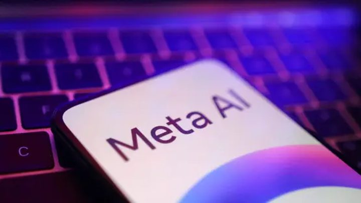 ميتا تطلق أول تطبيق مستقل للذكاء الاصطناعي لمنافسة "تشات جي بي تي"