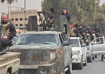 إسرائيل تقصف مواقع بريف دمشق بزعم حماية الدروز وتحذر الحكومة السورية