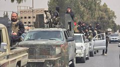 إسرائيل تقصف مواقع بريف دمشق بزعم حماية الدروز وتحذر الحكومة السورية