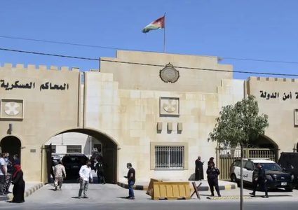 الأردن: السجن 20 عاماً لـ4 من 16 متهماً بقضايا حيازة أسلحة