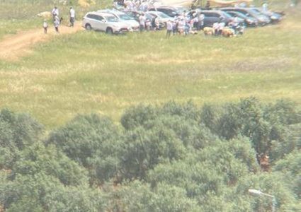 عشرات المستوطنين يقتحمون منطقة وادي الليمون في قرية عابود وسهل ترمسعيا